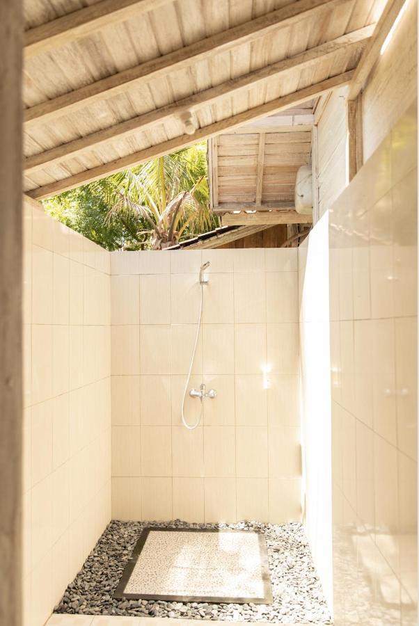 Coconut Village Guest House Lembongan Redpartner Экстерьер фото